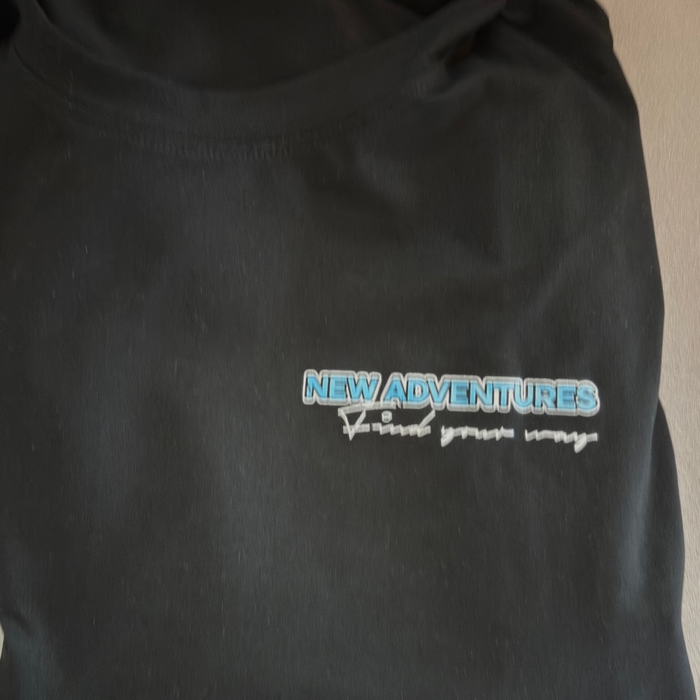 Black Graphic T-Shirt “New Adventures: Los Angeles Car Racing” AdultM Never Worn